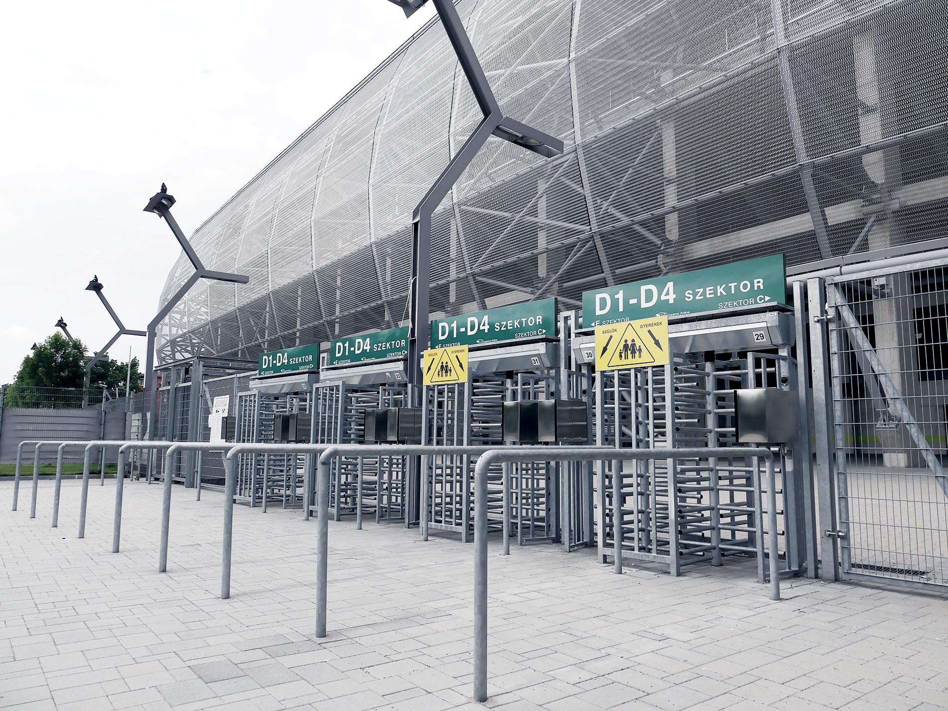 Elements of the infrastructure at spectator facilities